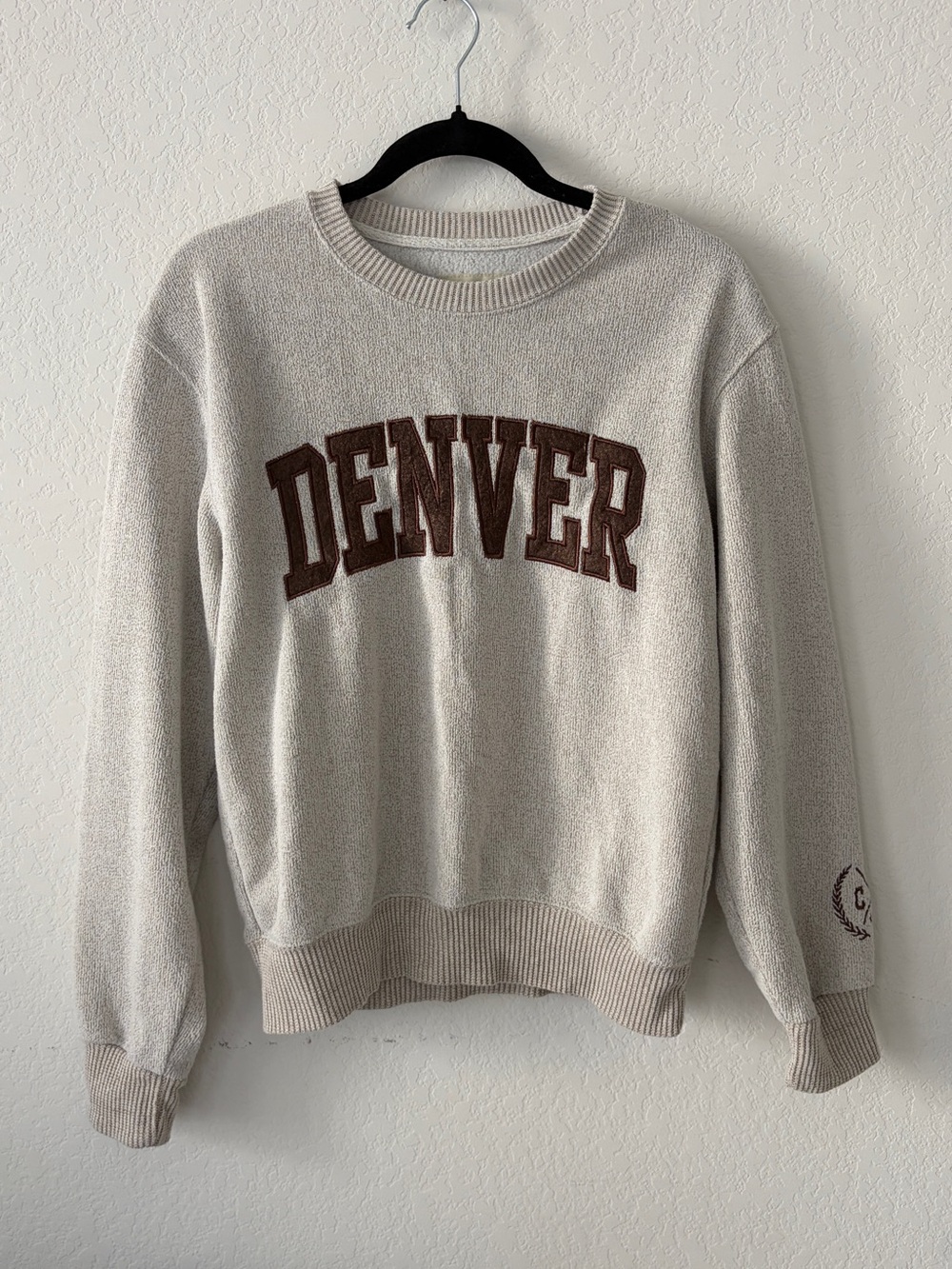 New York Popular DENVER Crewneck Sweatshirt • Size S